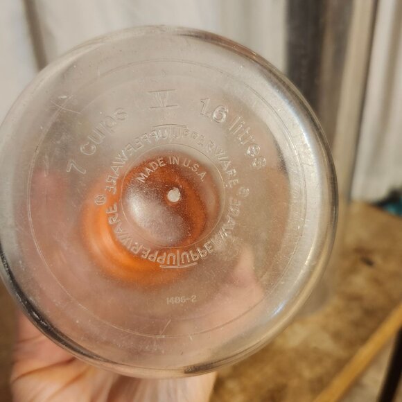 Vintage Tupperware Set of 3 Storage & Juice Containers 2 x 1486 and 262 Orange - Picture 6 of 12